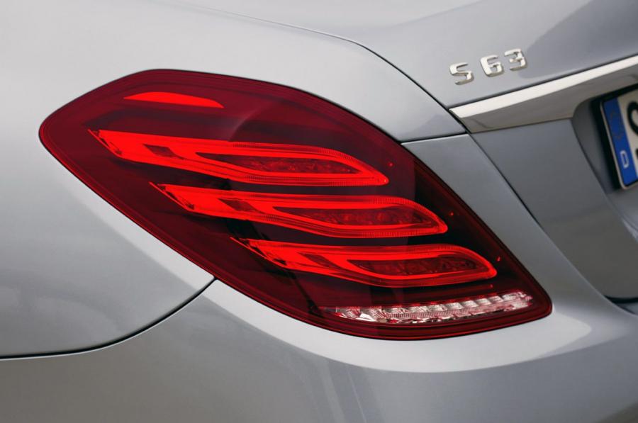  Mercedes-Benz S63 AMG 2014 года  (фото 10 из 125)